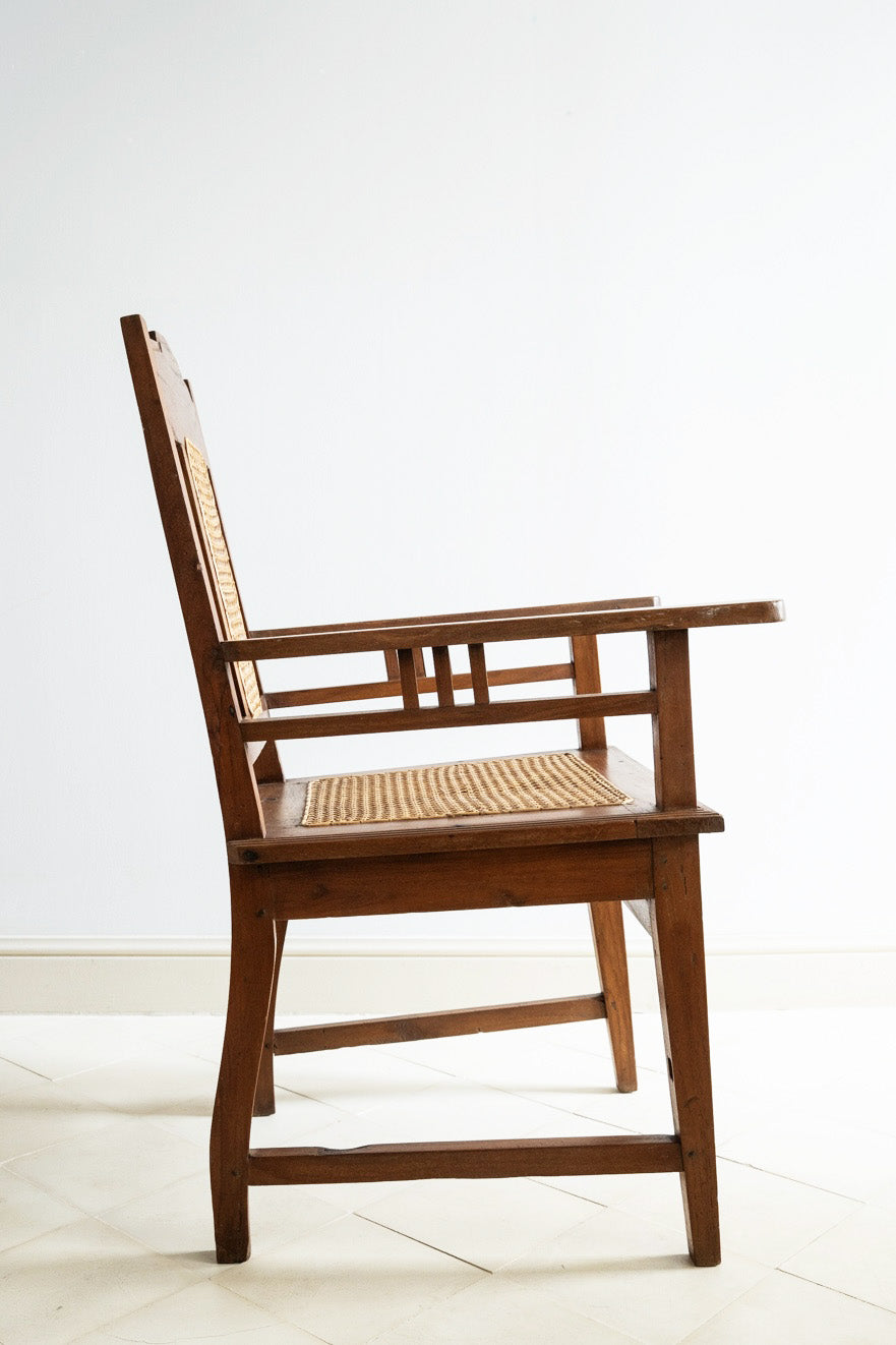Pareja de sillones de roble y mimbre