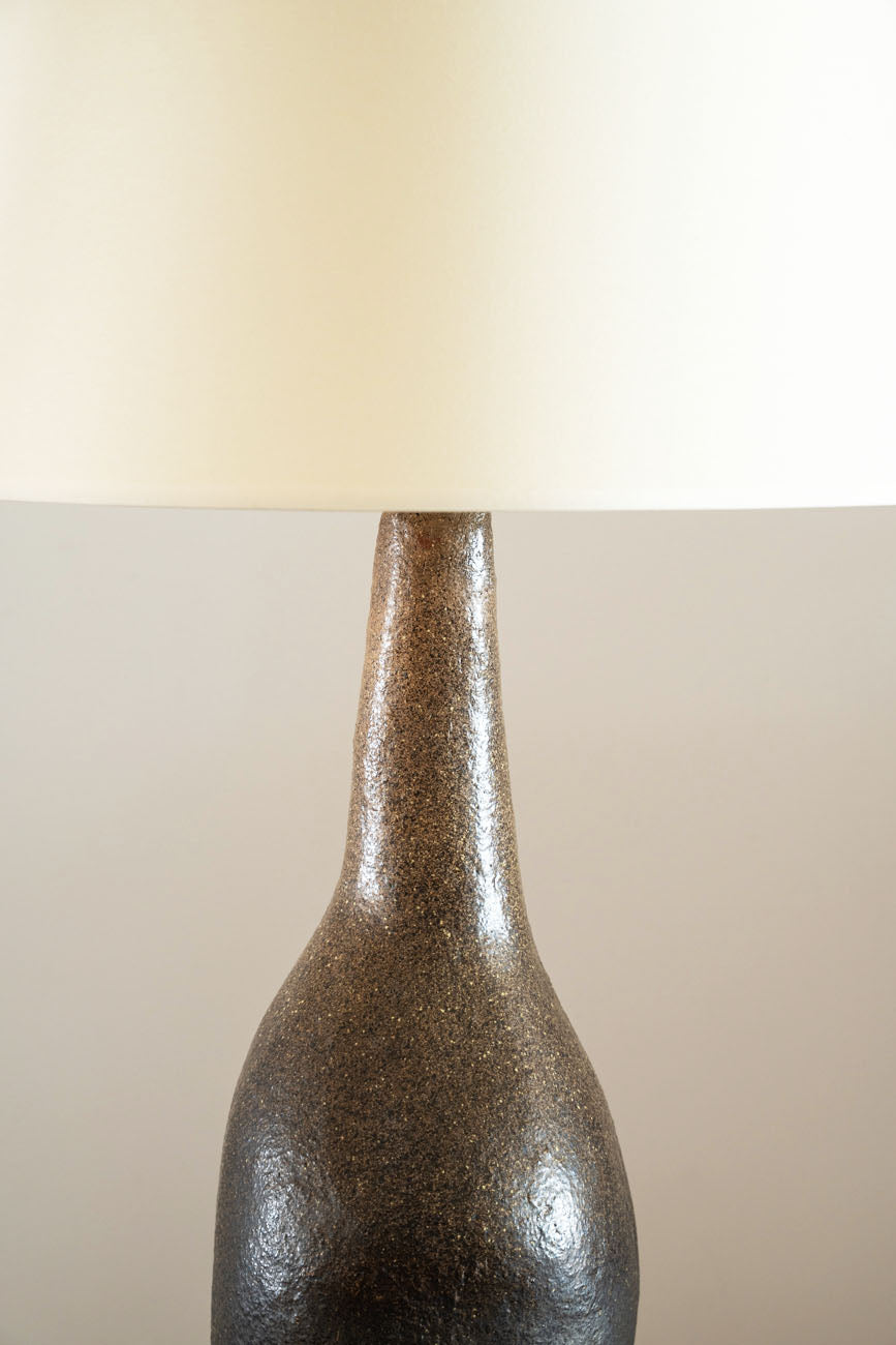 Free-form ceramic lamp