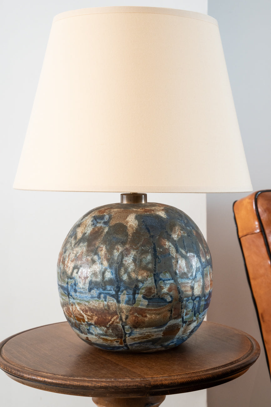 Ball-shape ceramic table lamp