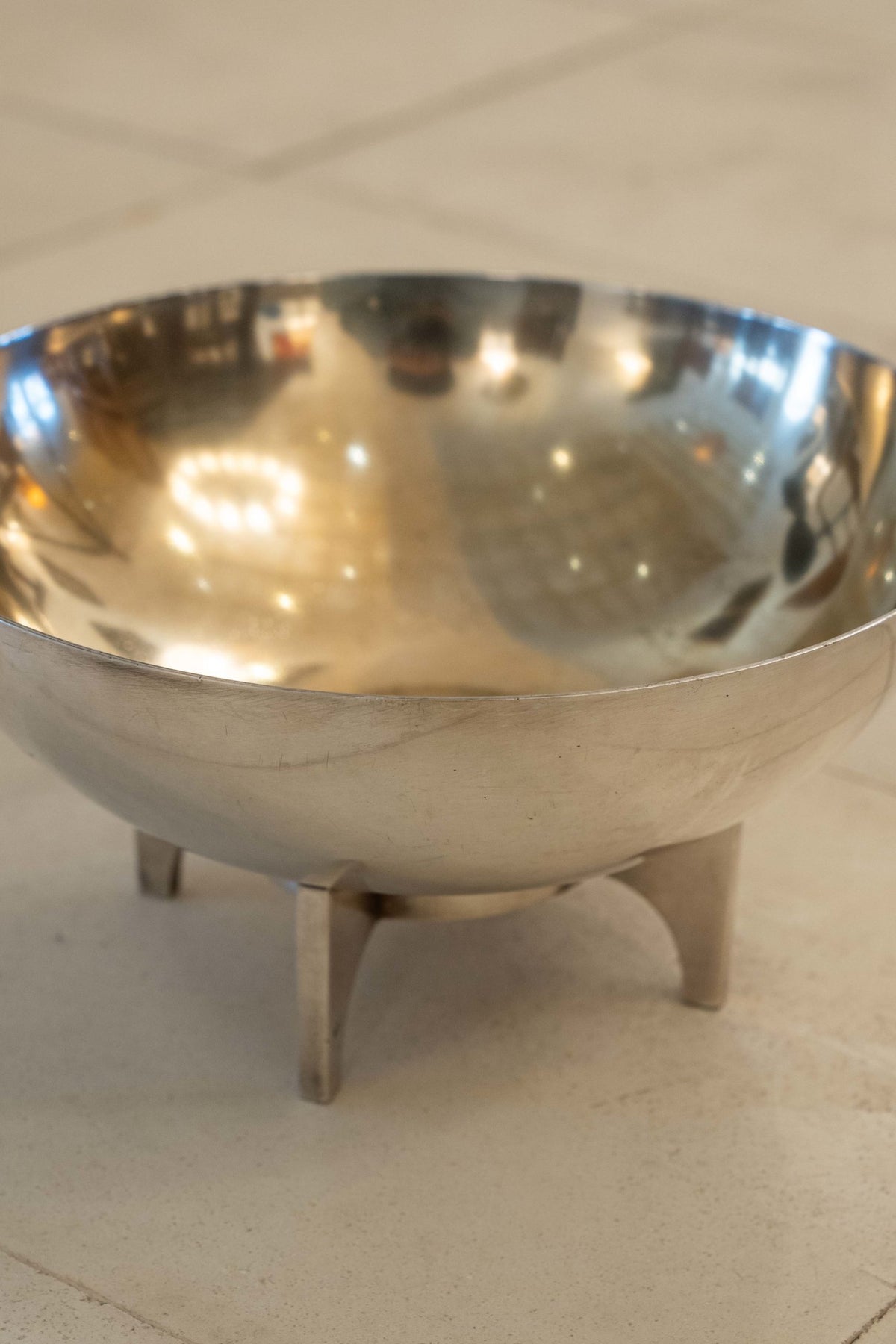 Coupe en métal argenté et placage d’or