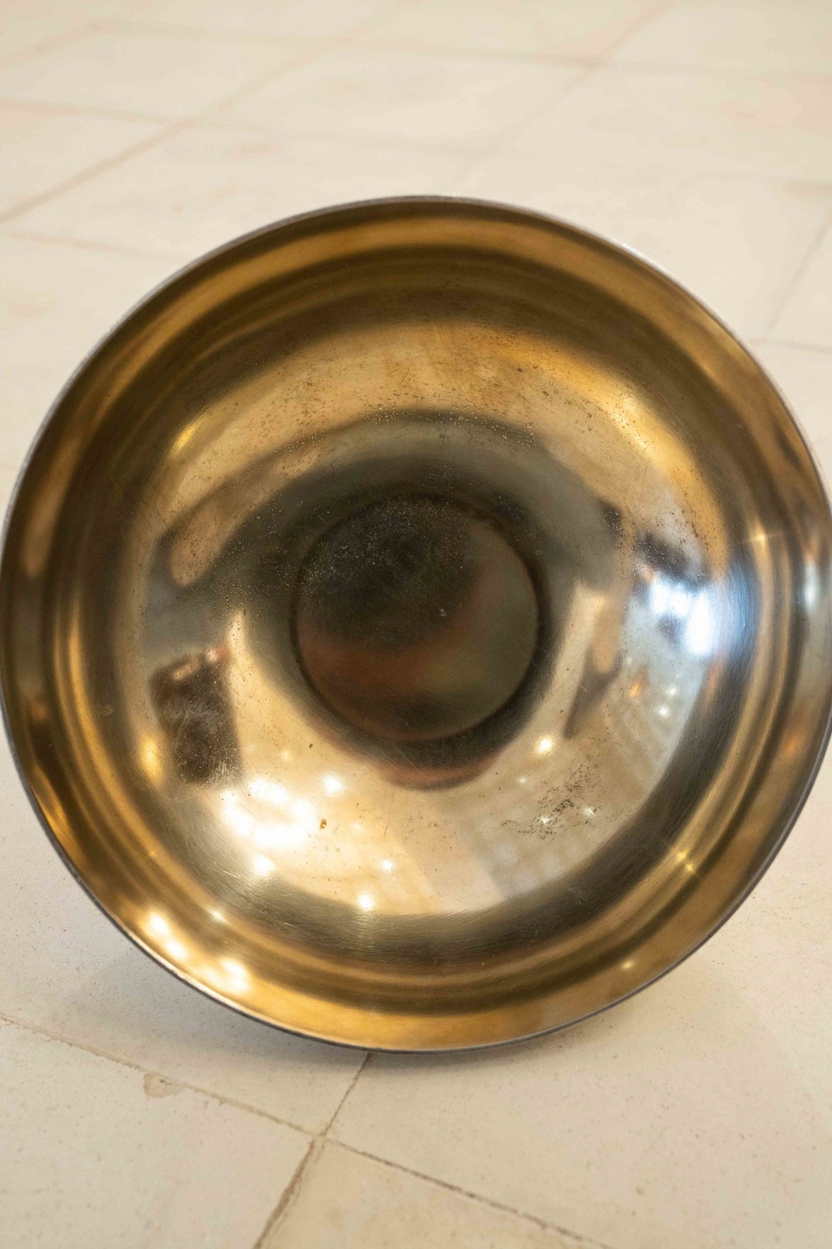 Coupe en métal argenté et placage d’or
