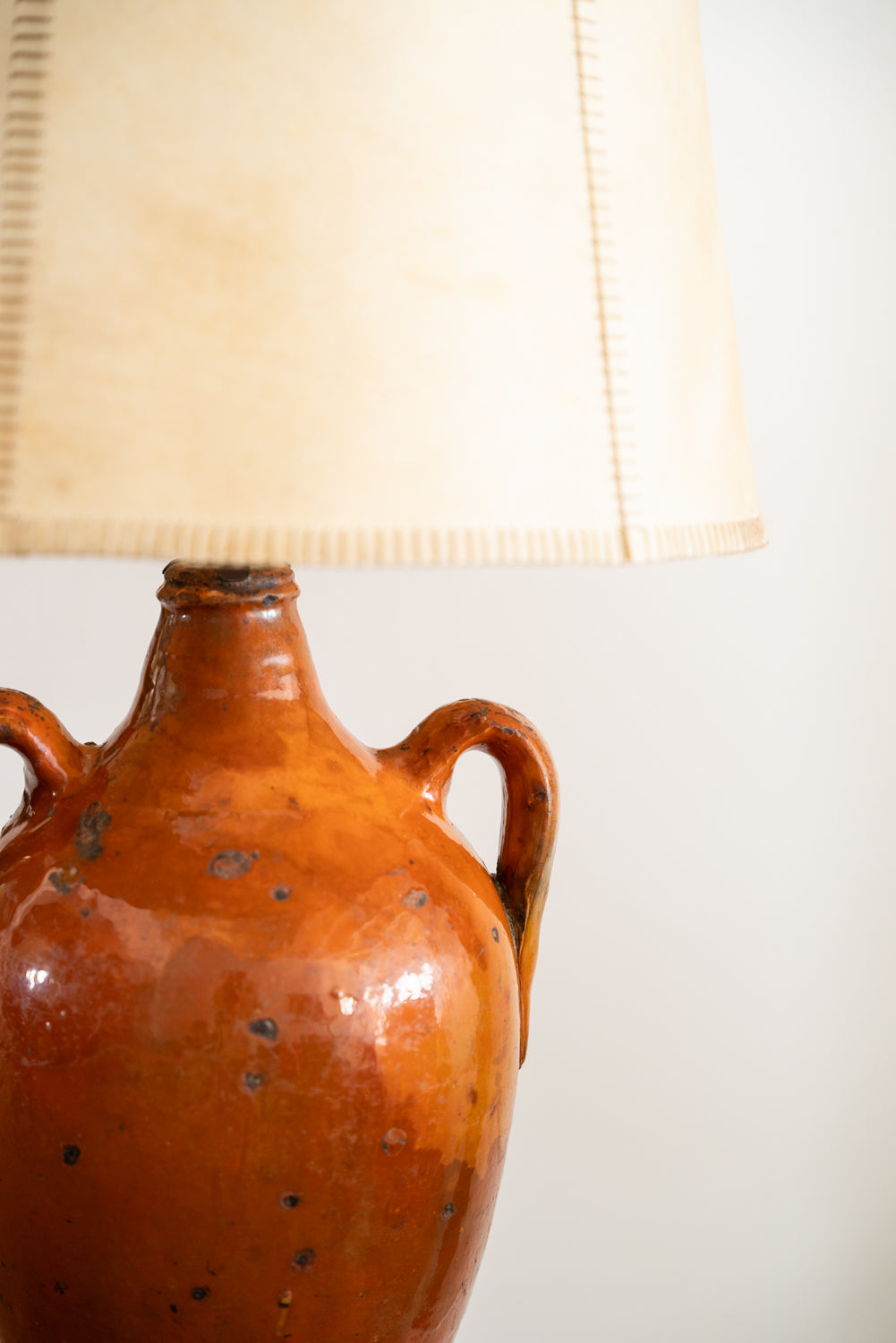 Paire de lampes en terre cuite
