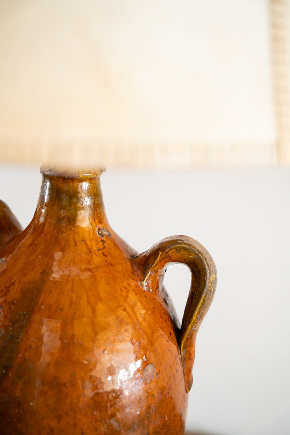 Paire de lampes en terre cuite