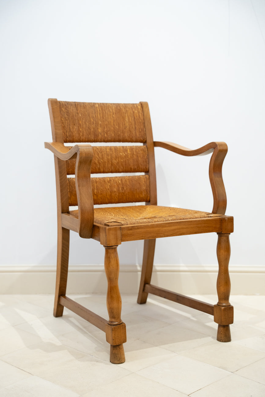 Sillón de roble y paja