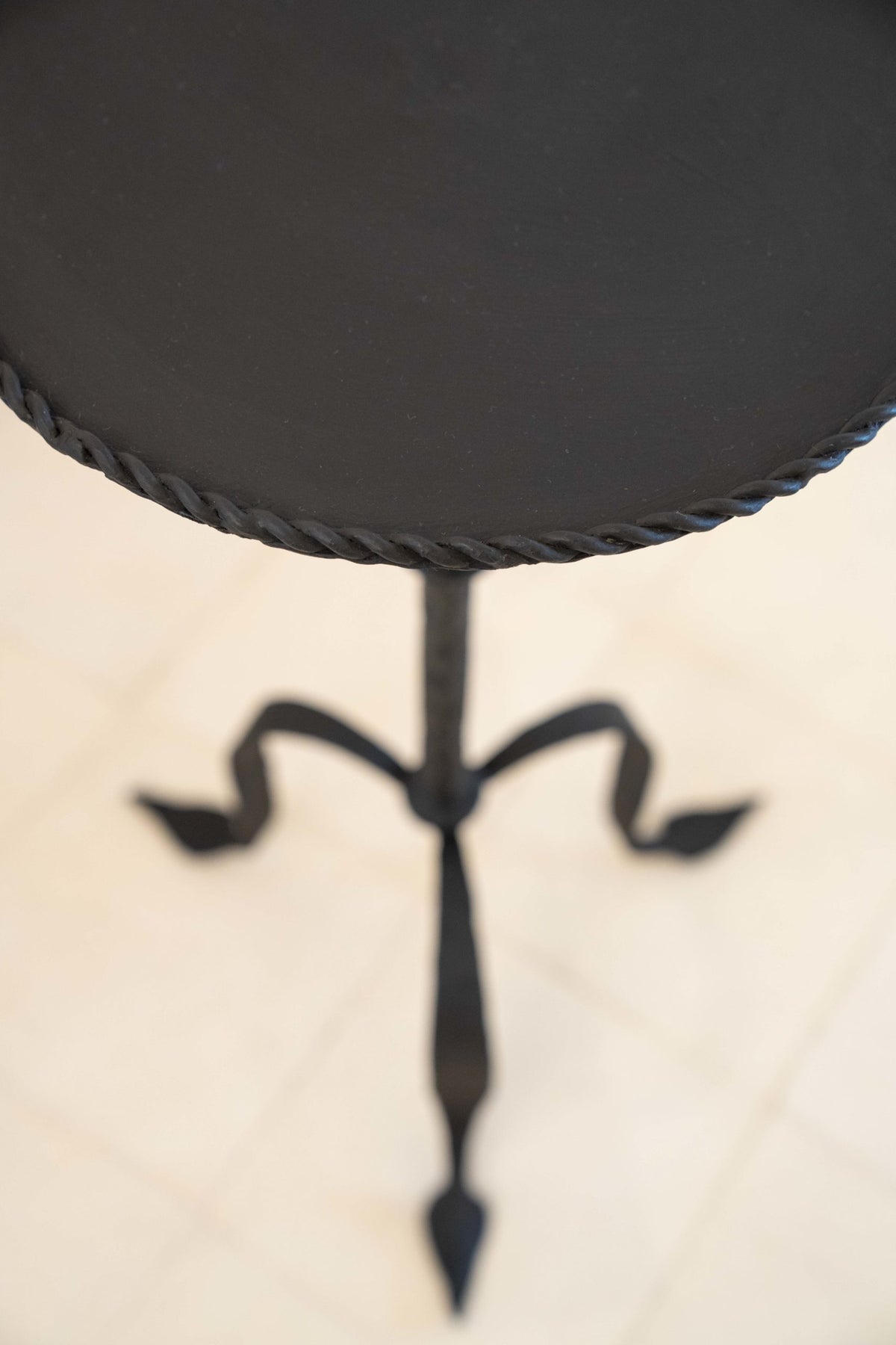 Mesita Martini de hierro forjado negro