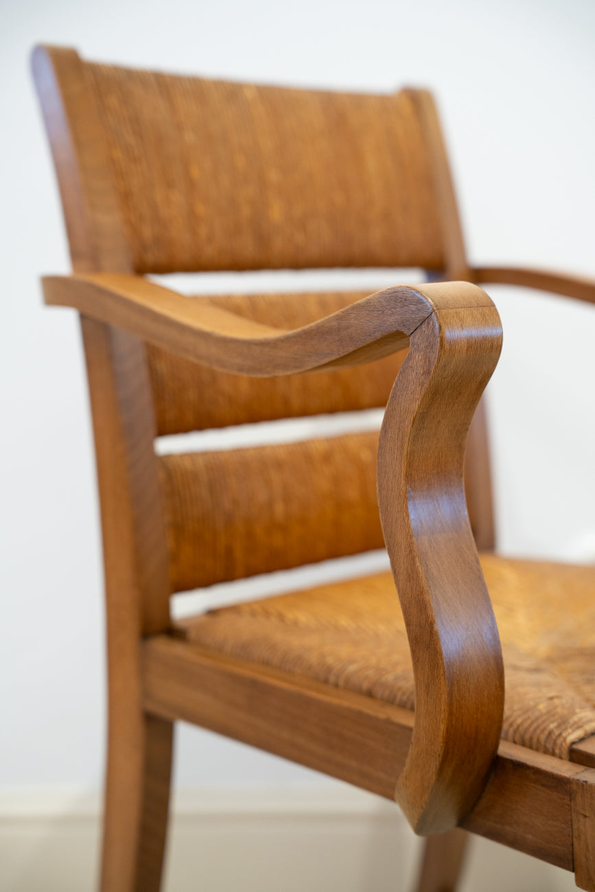 Sillón de roble y paja