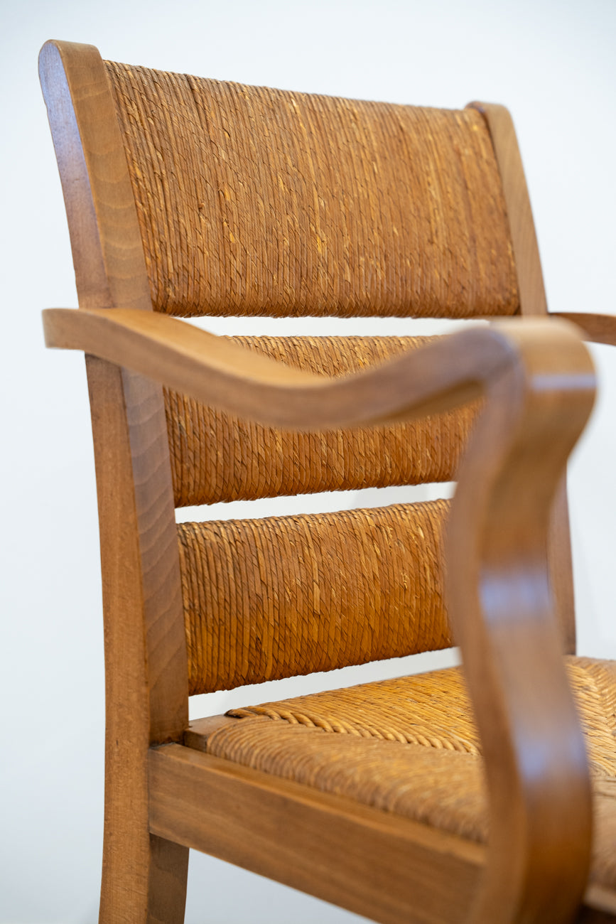 Sillón de roble y paja