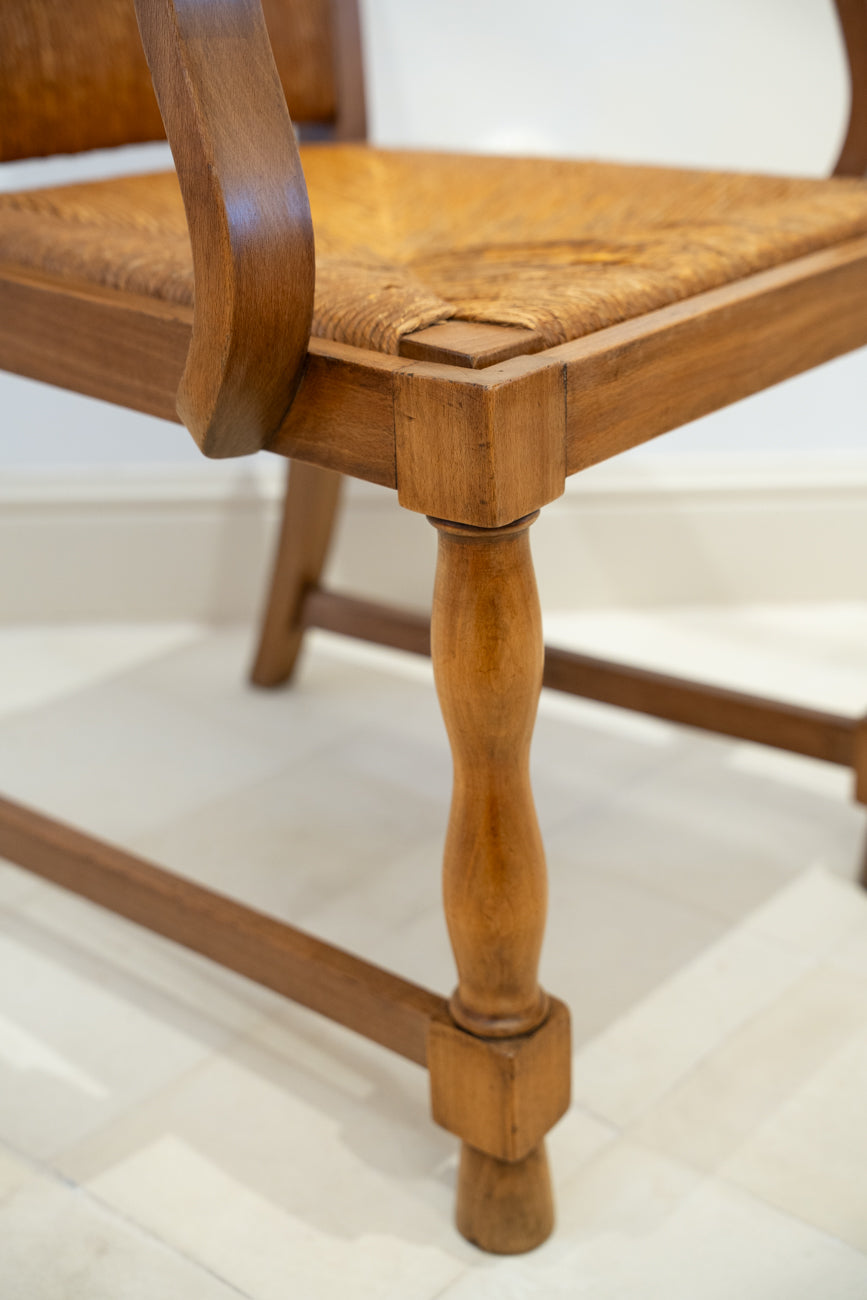 Sillón de roble y paja