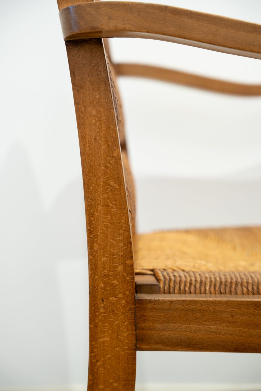 Sillón de roble y paja