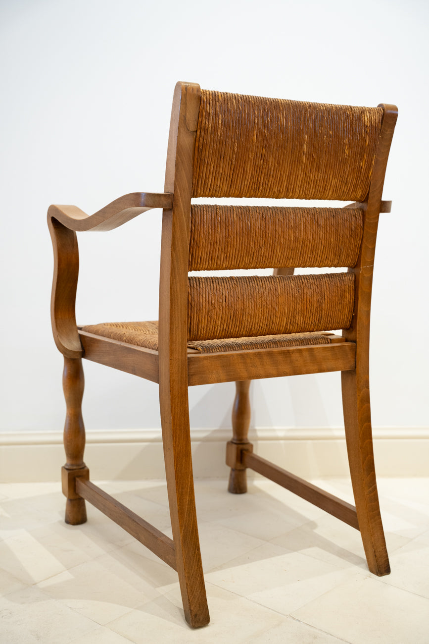 Sillón de roble y paja