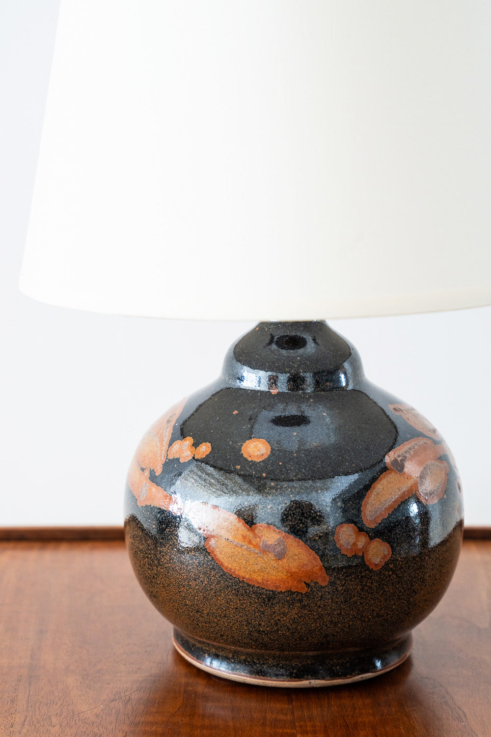 Glazed ceramic table lamp