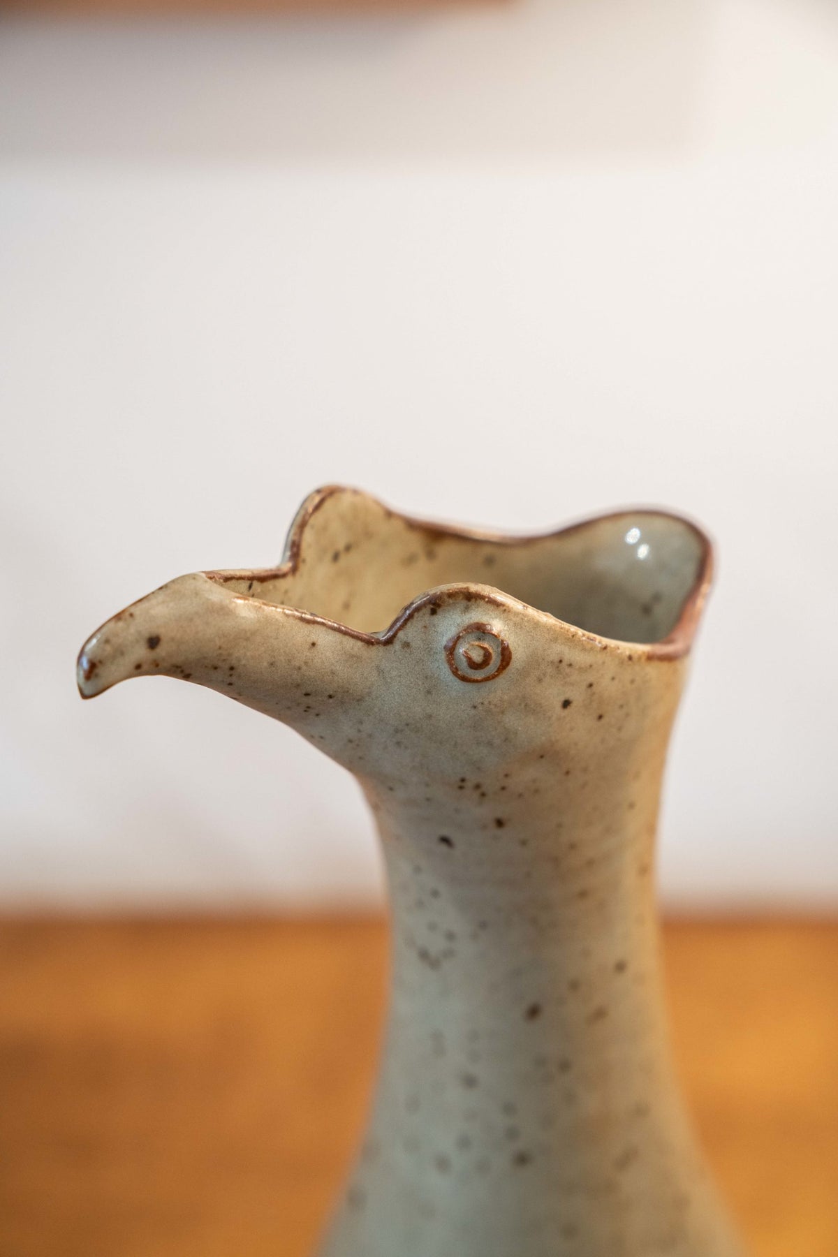 Grupo de cuatro pájaros en cerámica esmaltada