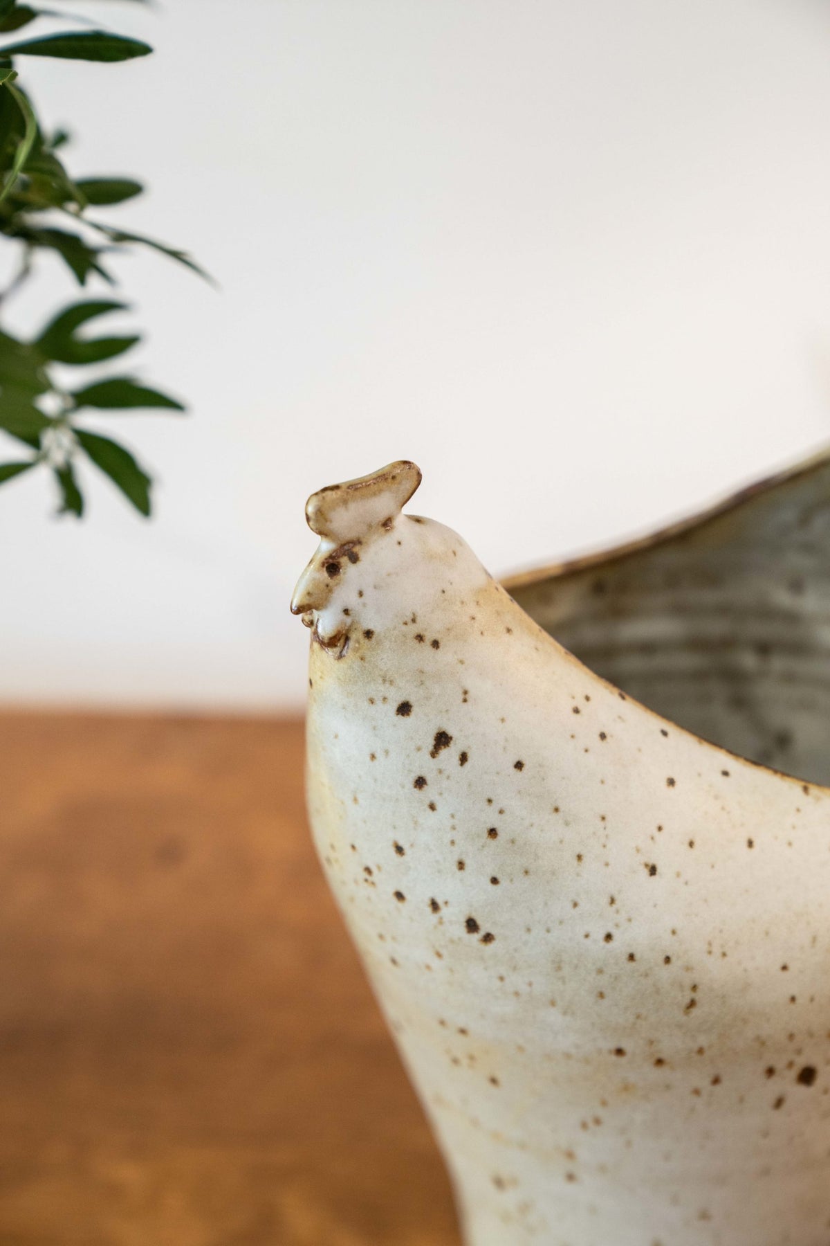 Grupo de cuatro pájaros en cerámica esmaltada