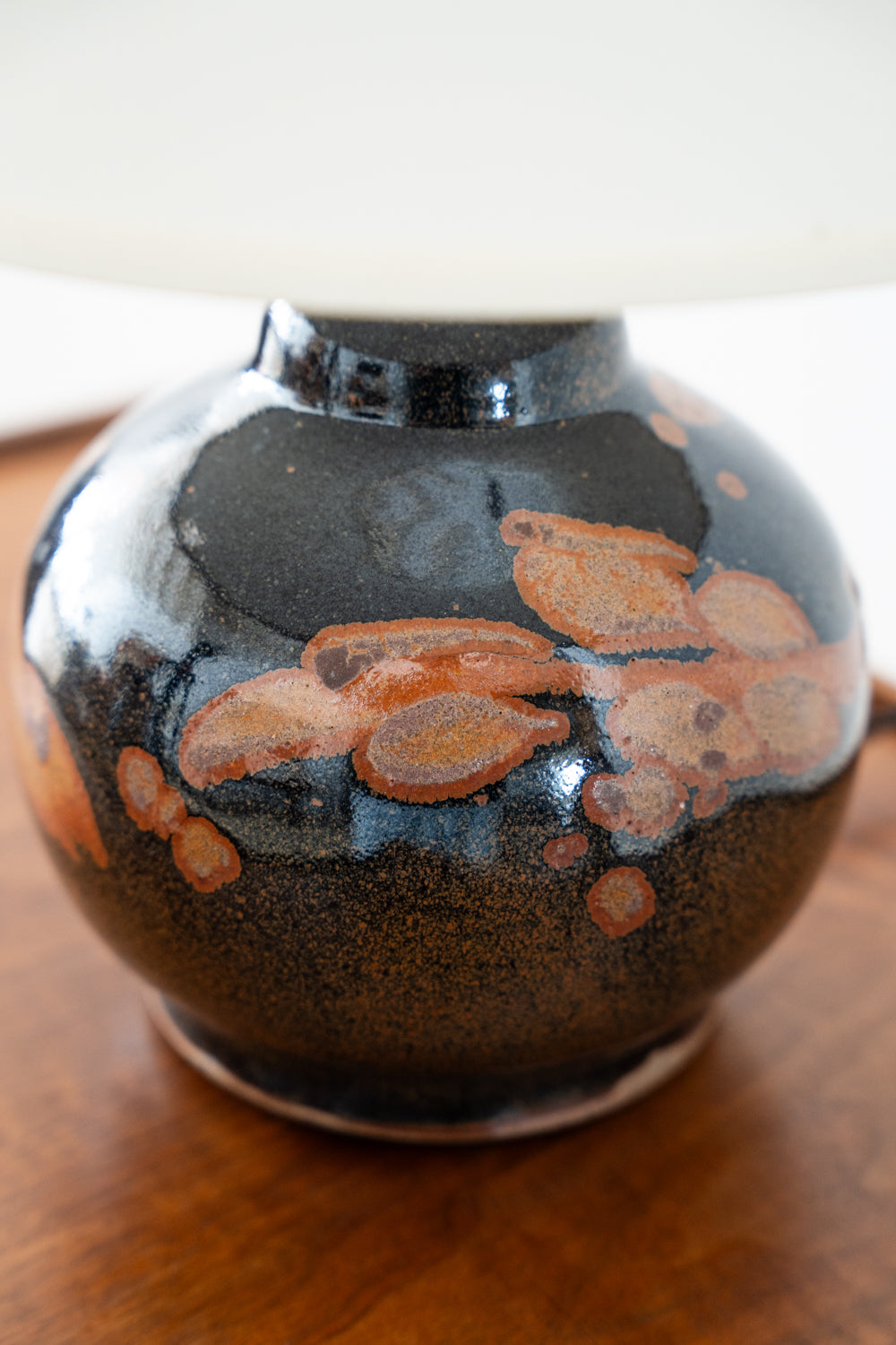 Glazed ceramic table lamp
