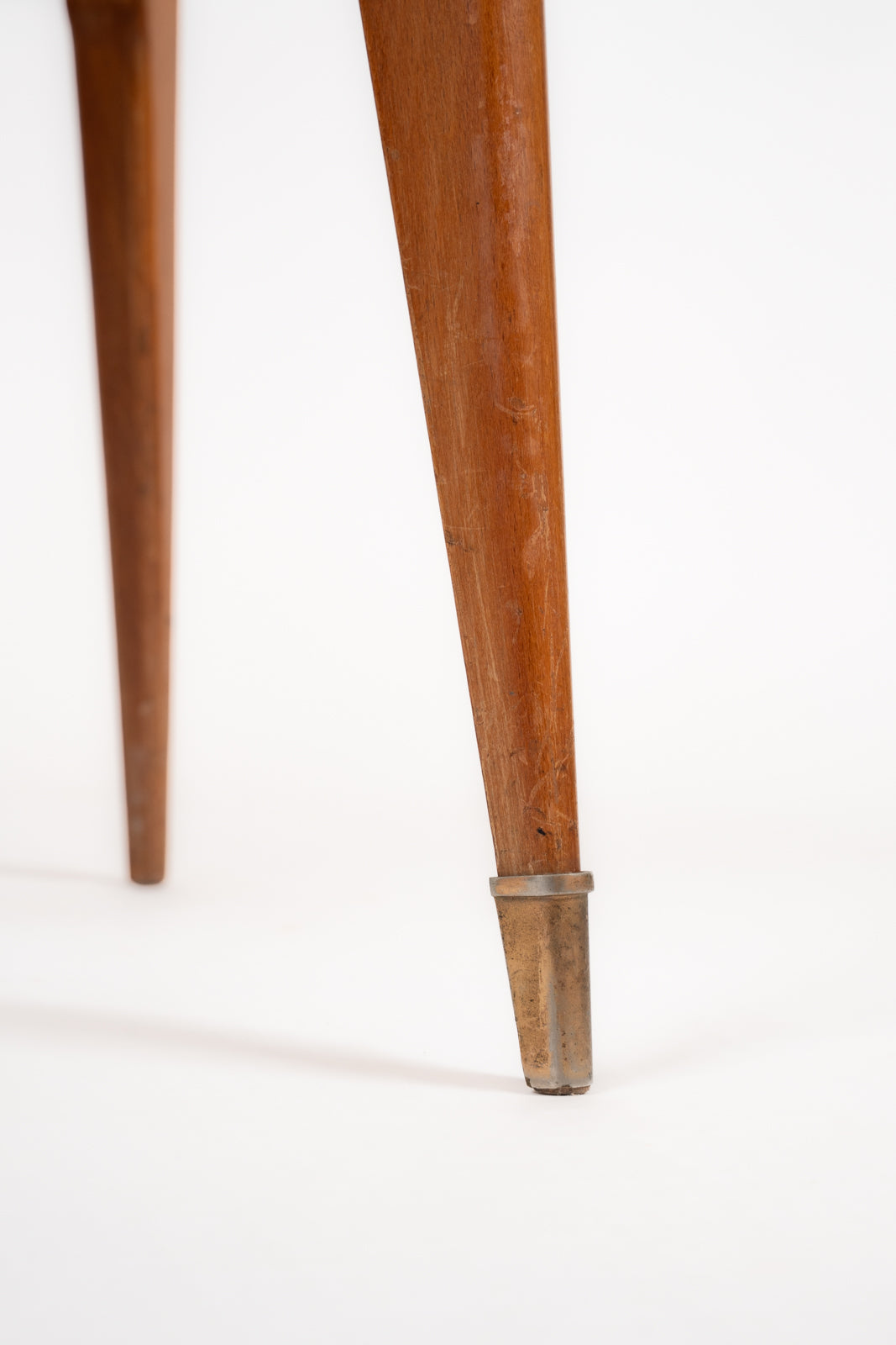 Suite de huit chaises de salle à manger