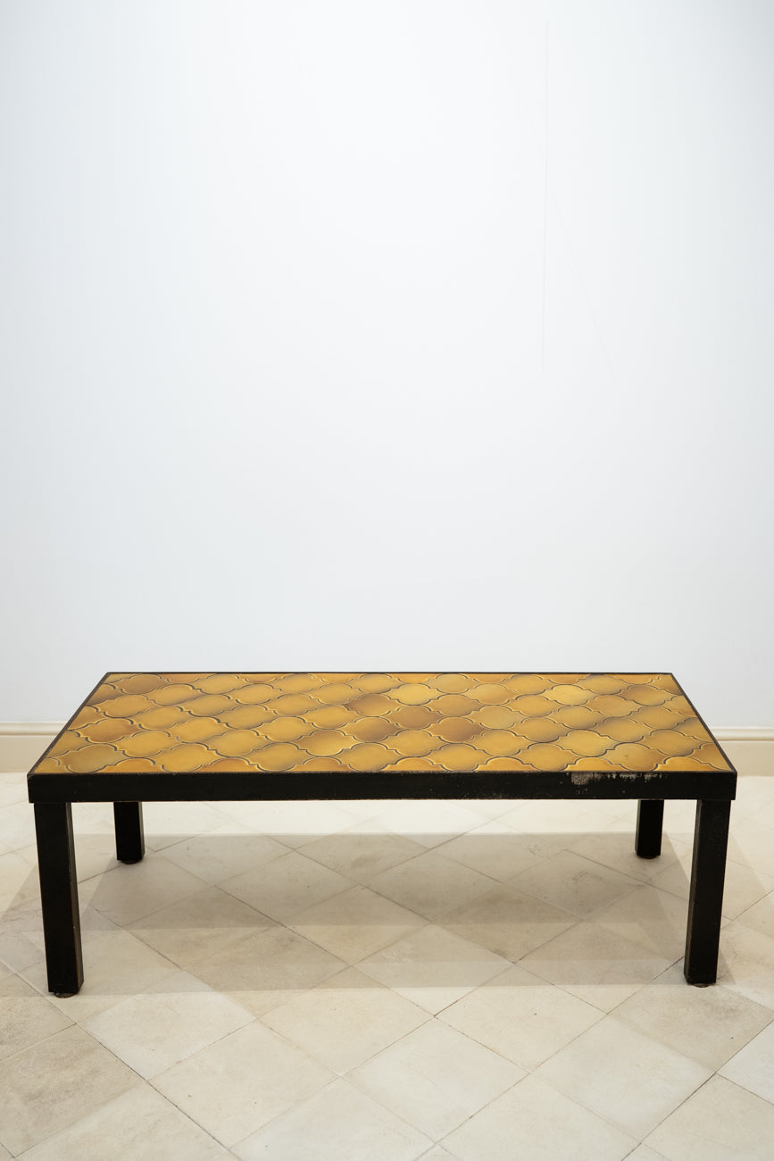 Table basse en fer forgé et céramique jaune