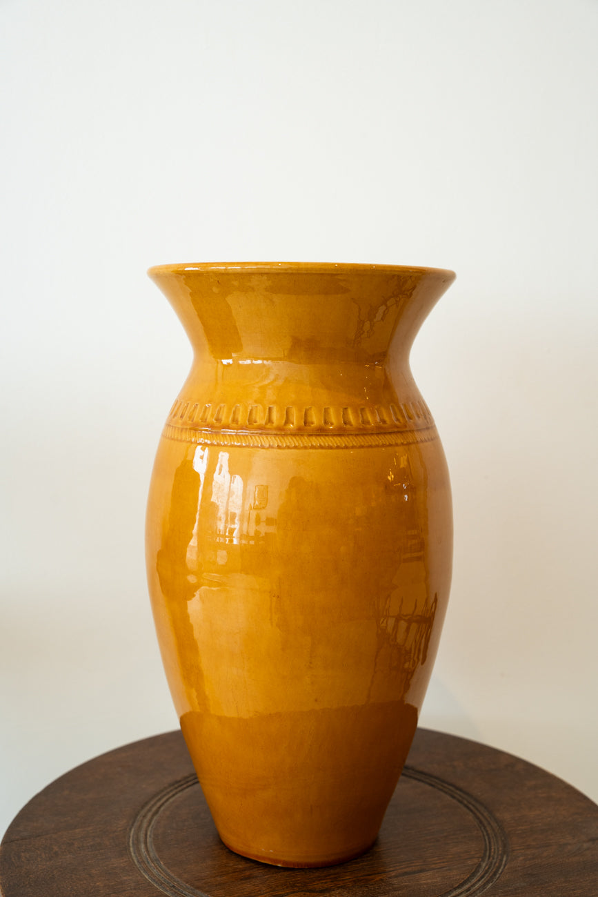Grand vase jaune en céramique émaillée