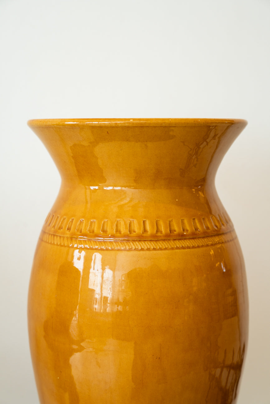 Grand vase jaune en céramique émaillée