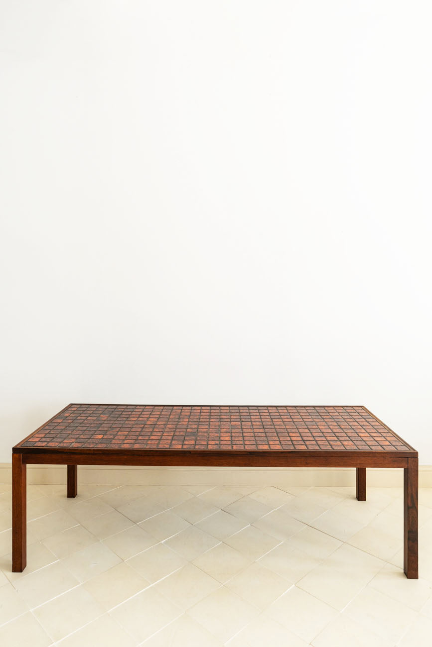 Mesa de café de palisandro y cerámica esmaltada