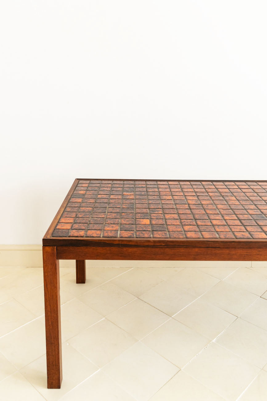 Mesa de café de palisandro y cerámica esmaltada