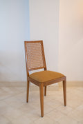 Conjunto de seis sillas de olmo