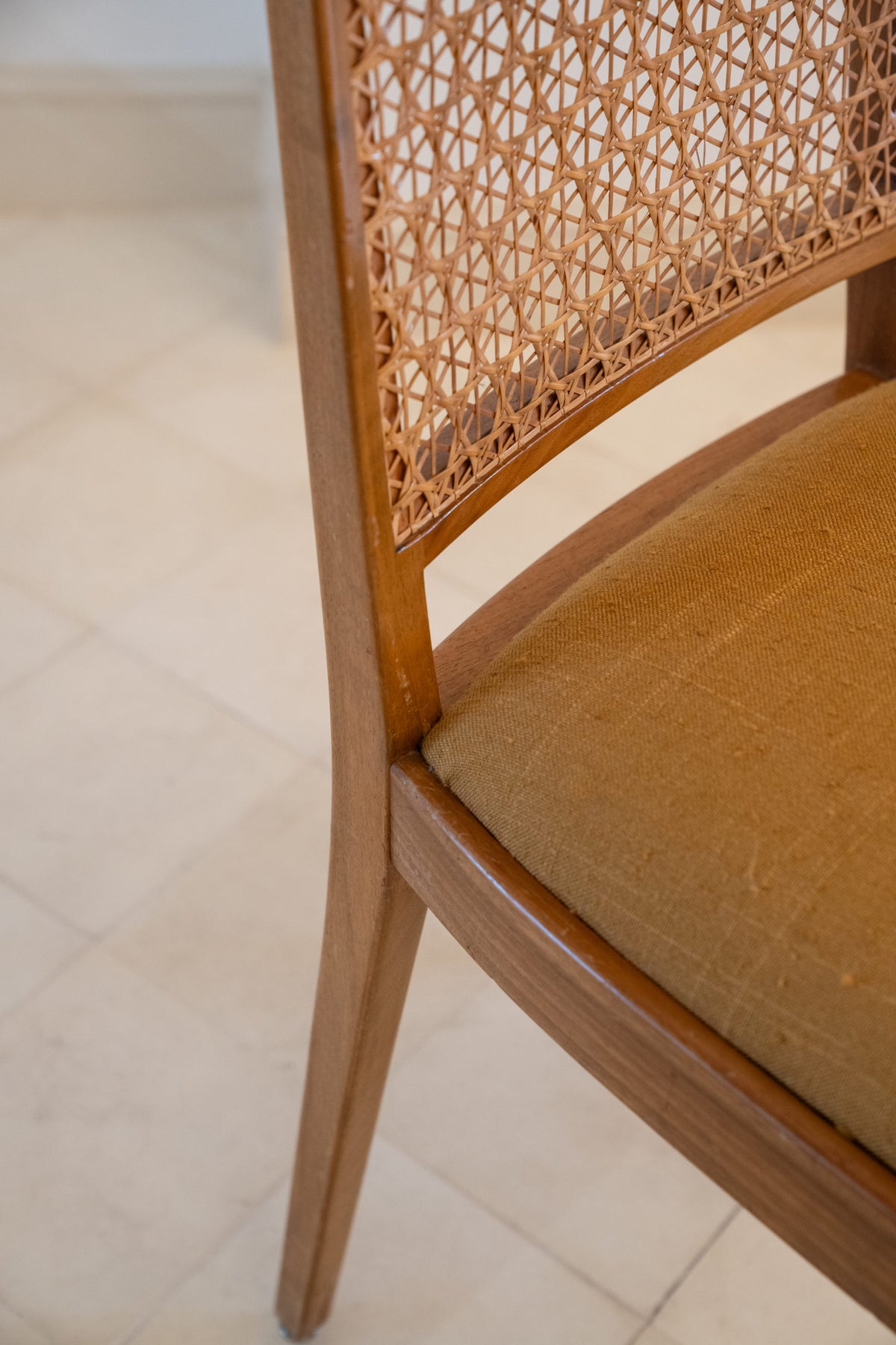 Conjunto de seis sillas de olmo