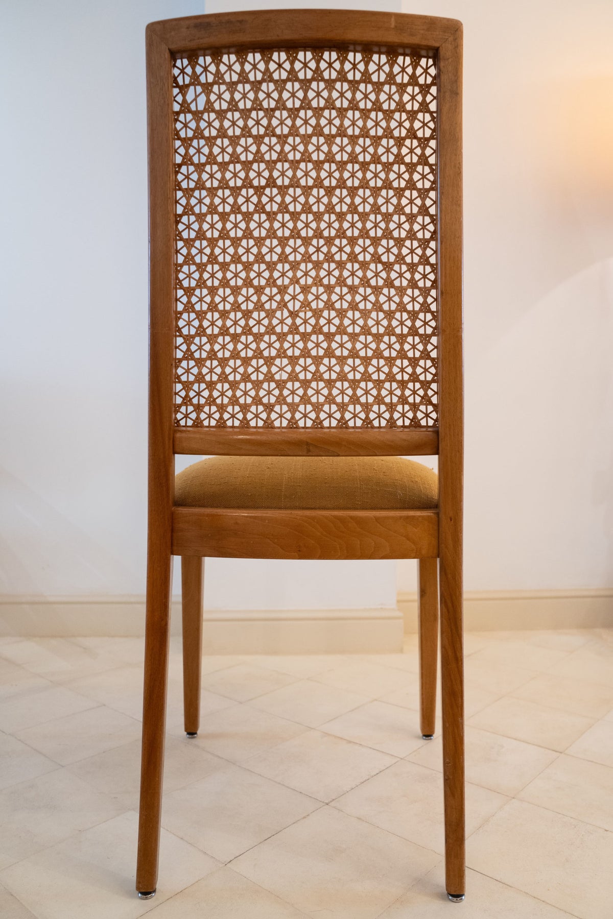 Conjunto de seis sillas de olmo