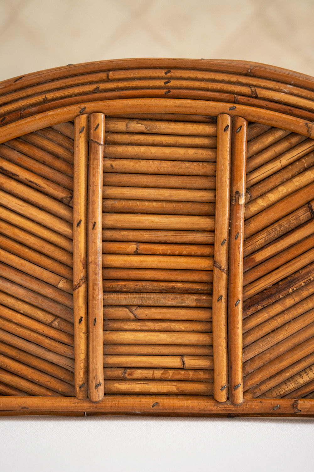 Consola de pared de bambú