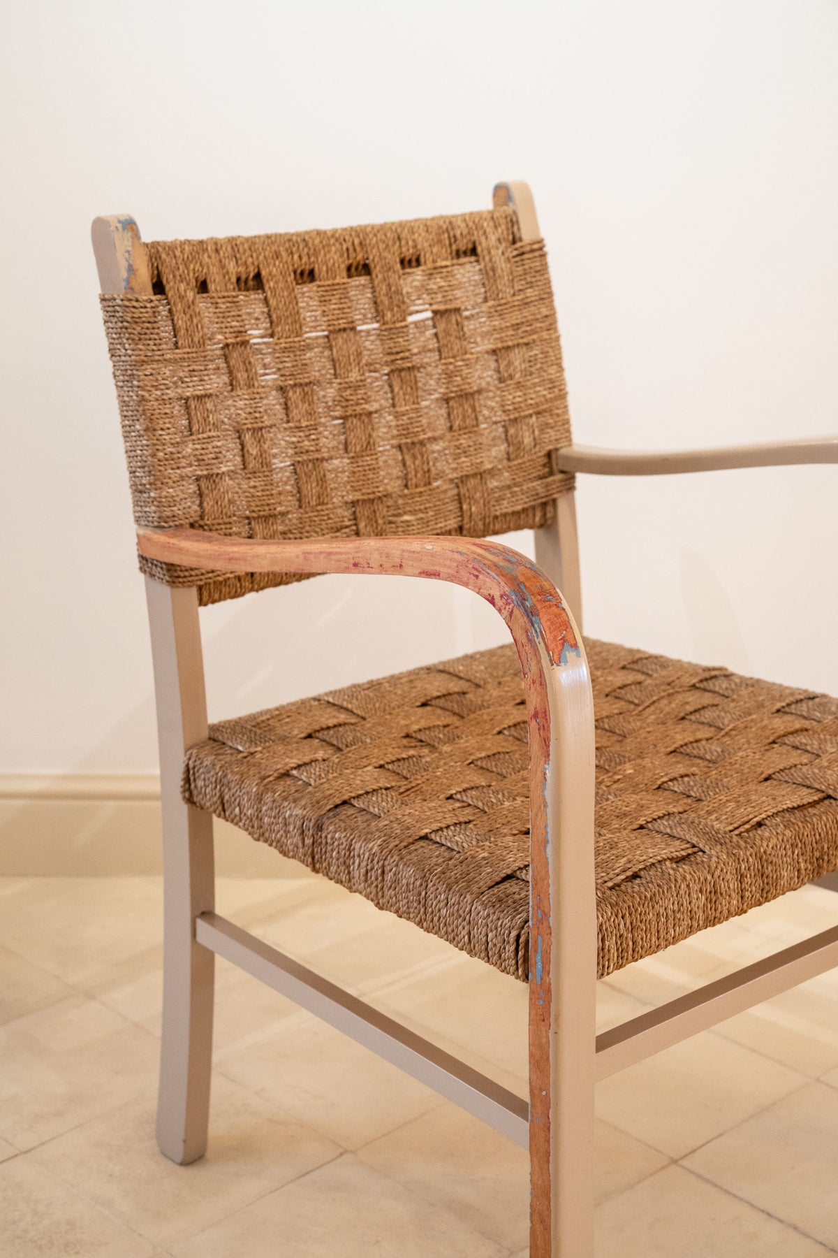 Sillón de abedul y sisal