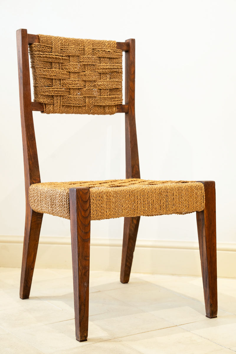 Pareja de sillas de roble y sisal