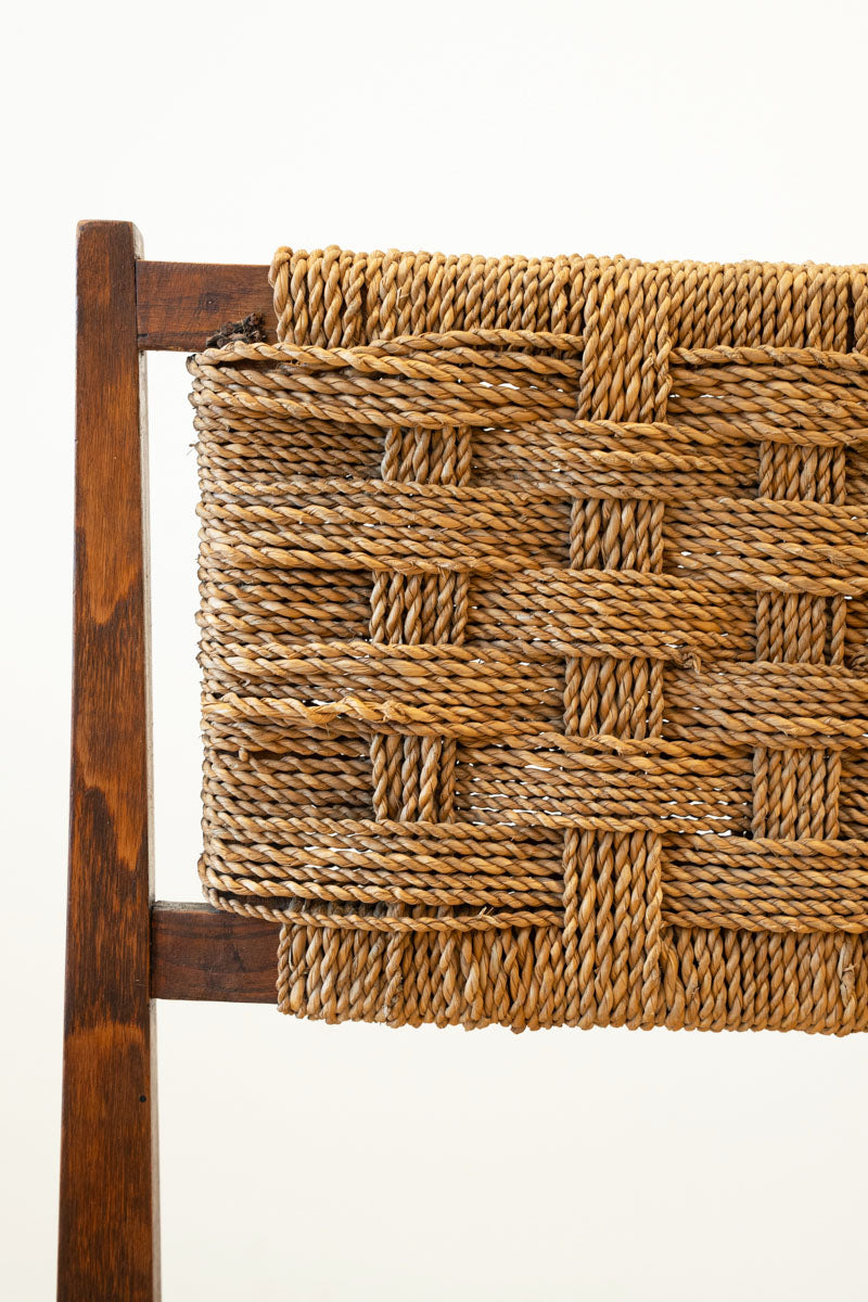 Pareja de sillas de roble y sisal