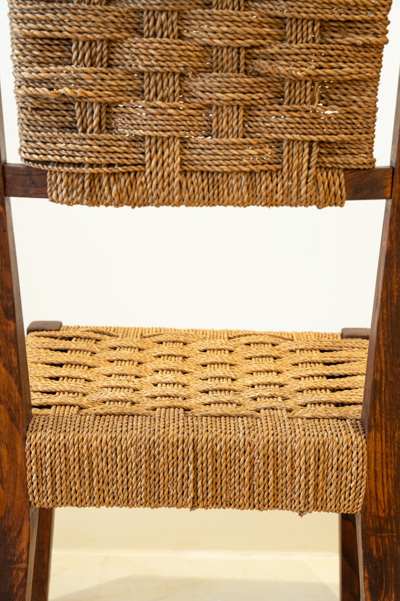 Pareja de sillas de roble y sisal