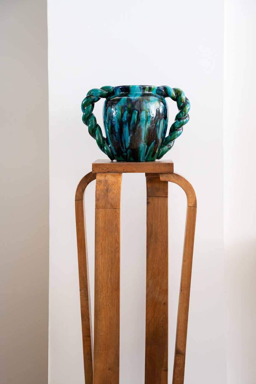 Vase en céramique émaillée à anses tournées