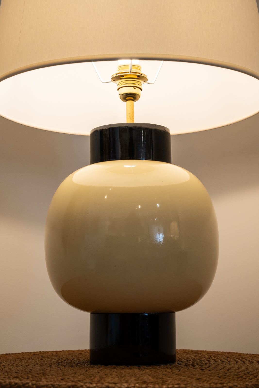 Lacquered wooden lamp