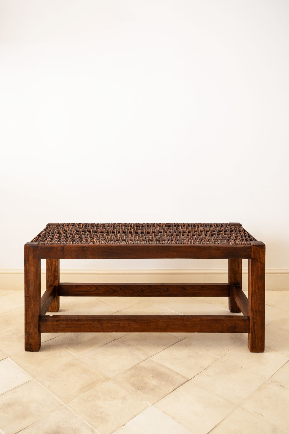 Banc en chêne avec assise en bois tressé