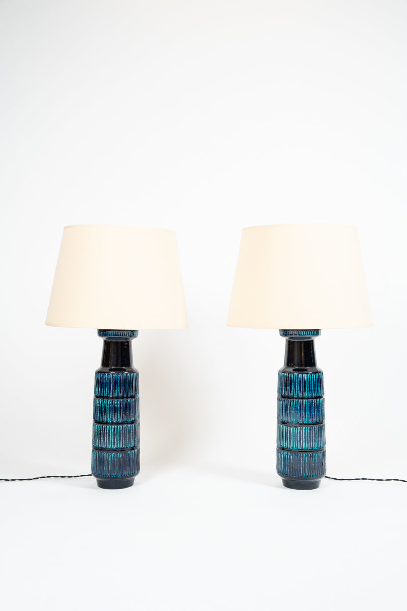 Paire de grandes lampes en céramique émaillée