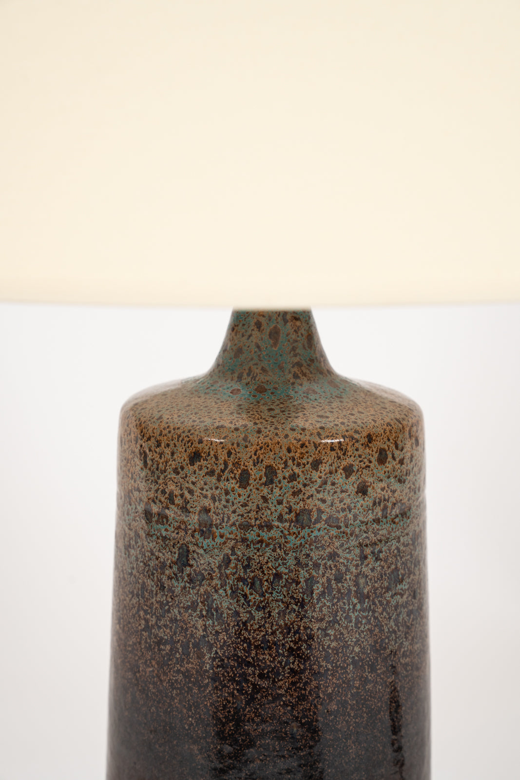 Tall table lamp in glazed ceramic