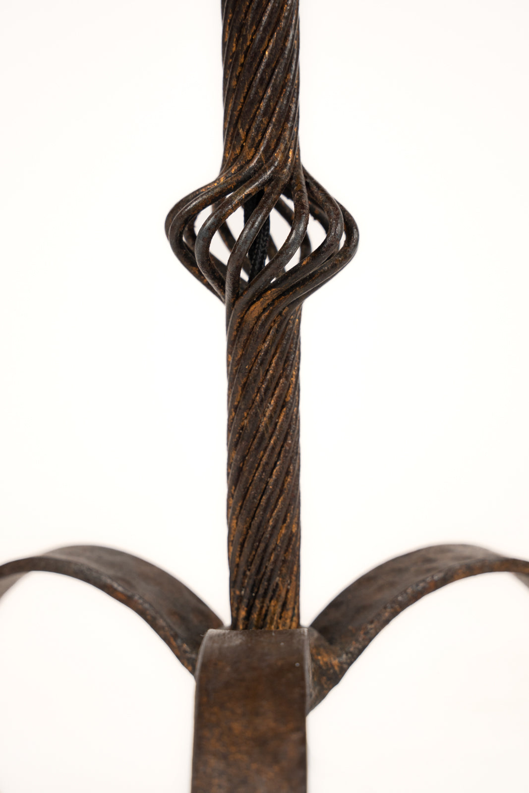 Lampe à poser en fer forgé