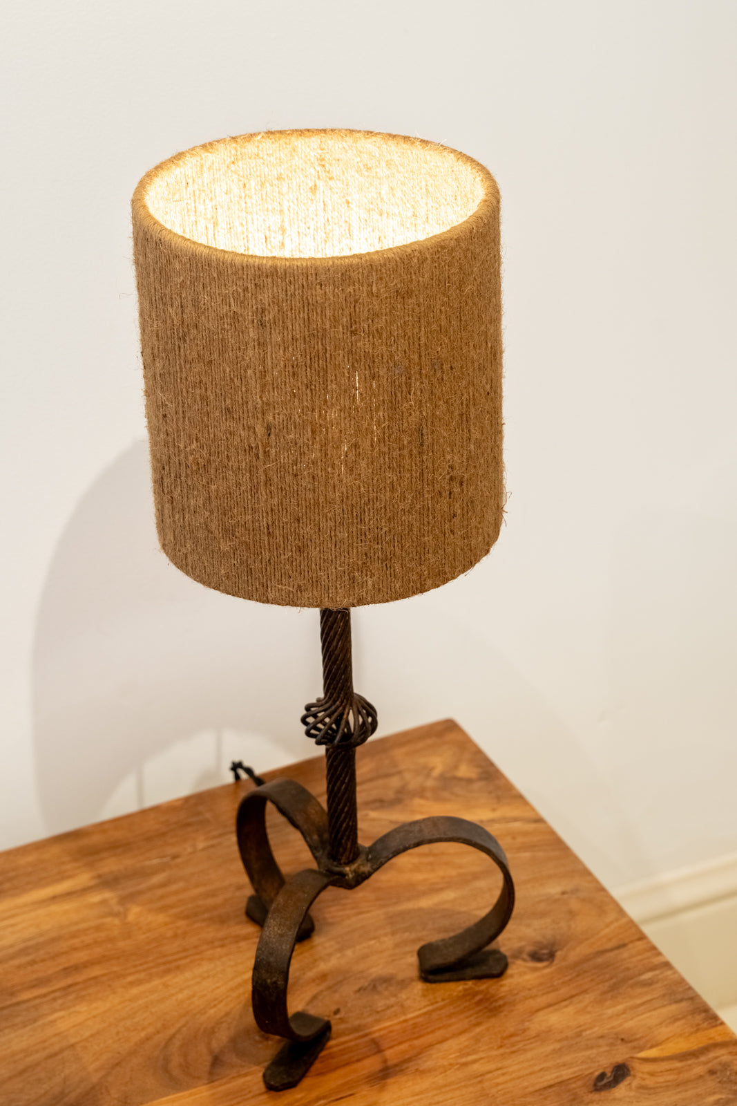 Lampe à poser en fer forgé
