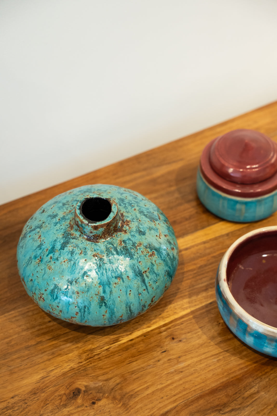 Vase en céramique bleu turquoise