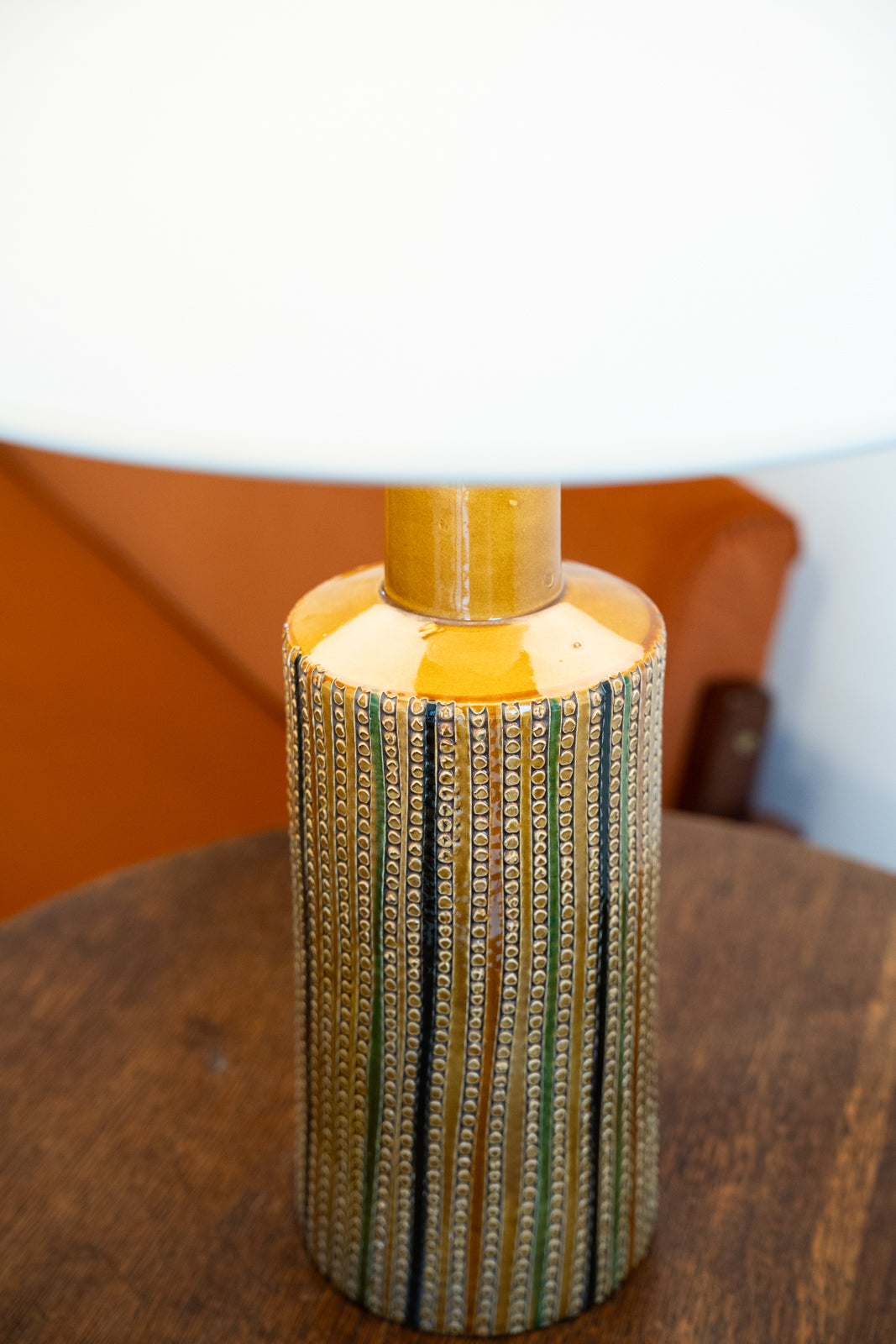 Lámpara de mesa de cerámica esmaltada