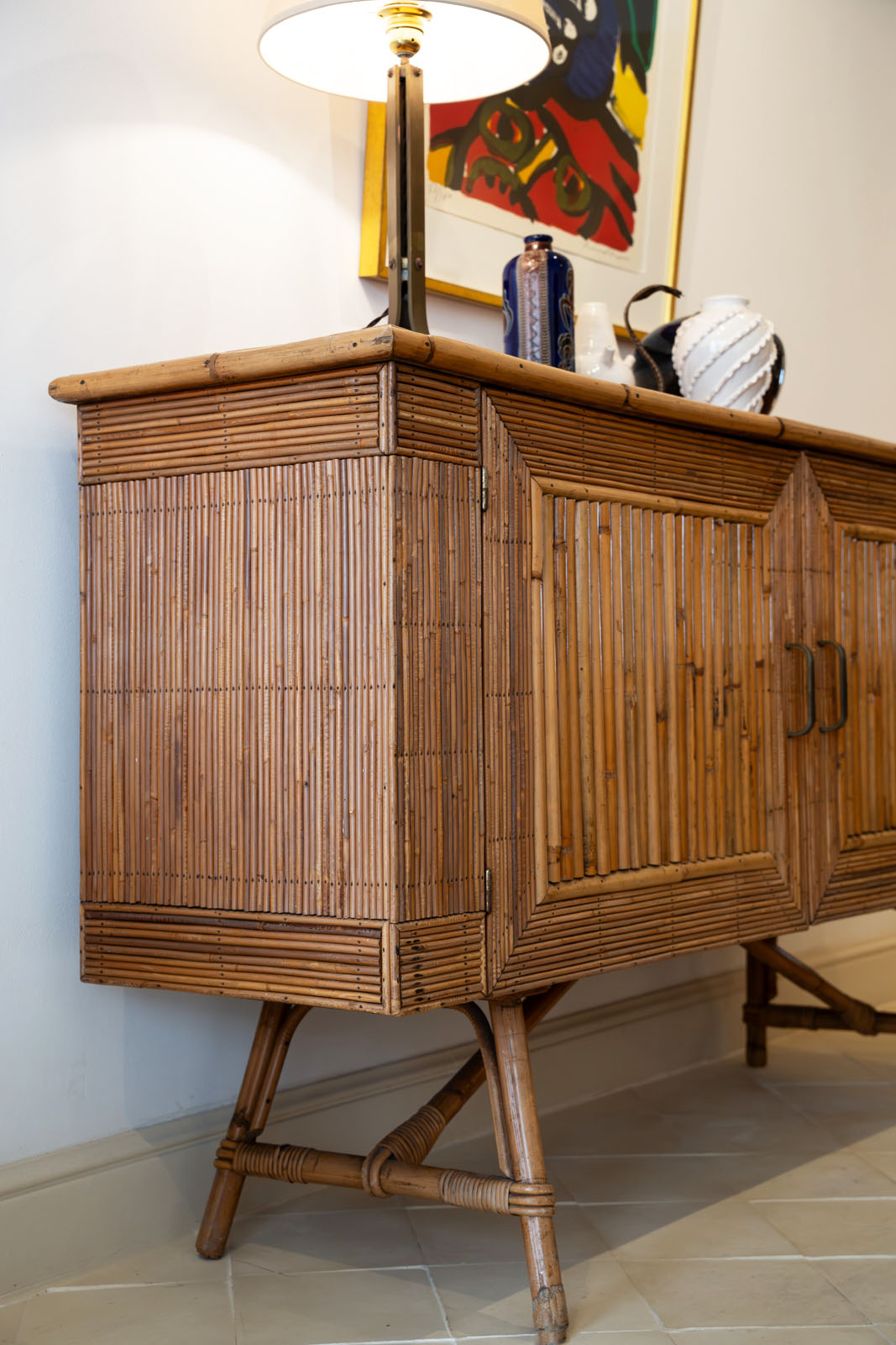 Mueble bufé de bambú y ratán