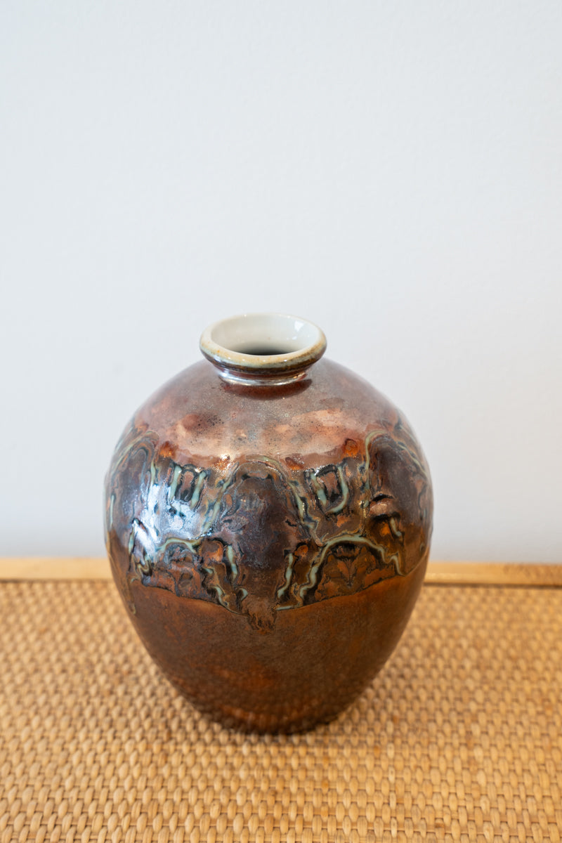 Glazed porcelain vase