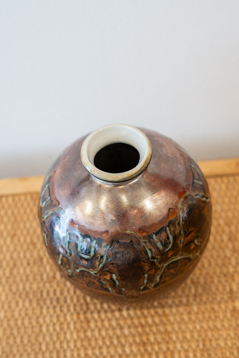 Glazed porcelain vase
