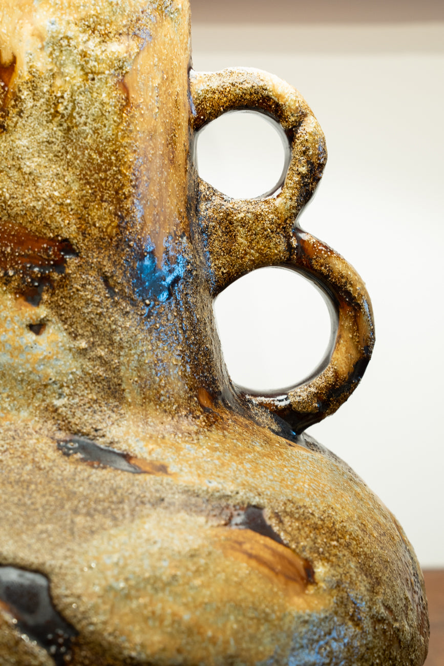 Twin handles ceramic table lamp