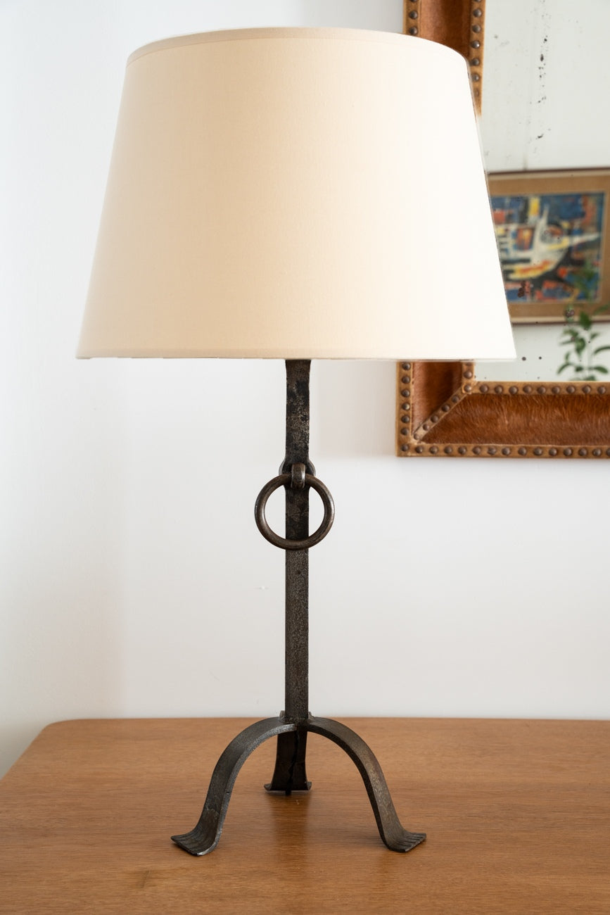 Lampe à poser en fer forgé