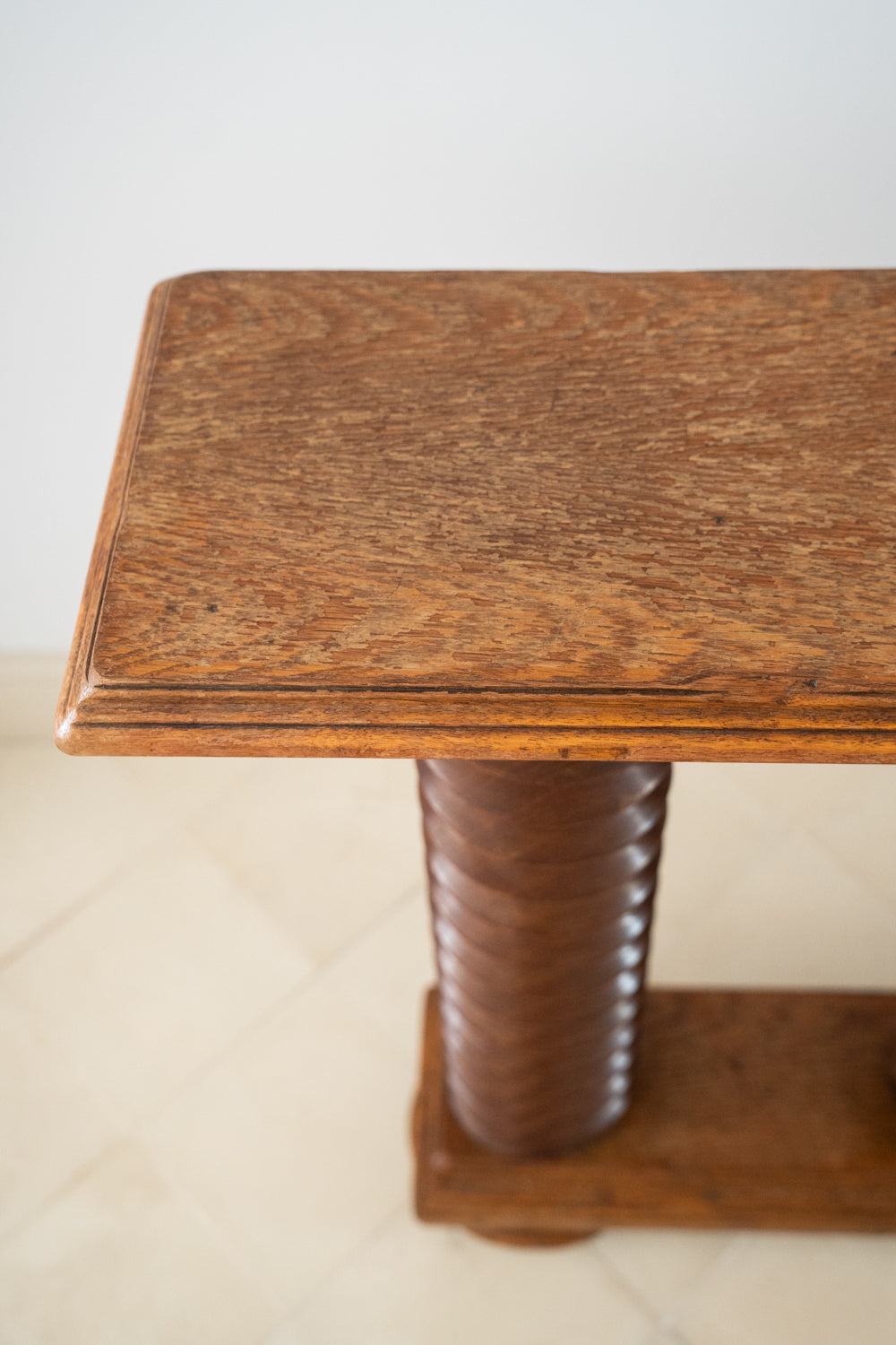 Consola de roble macizo