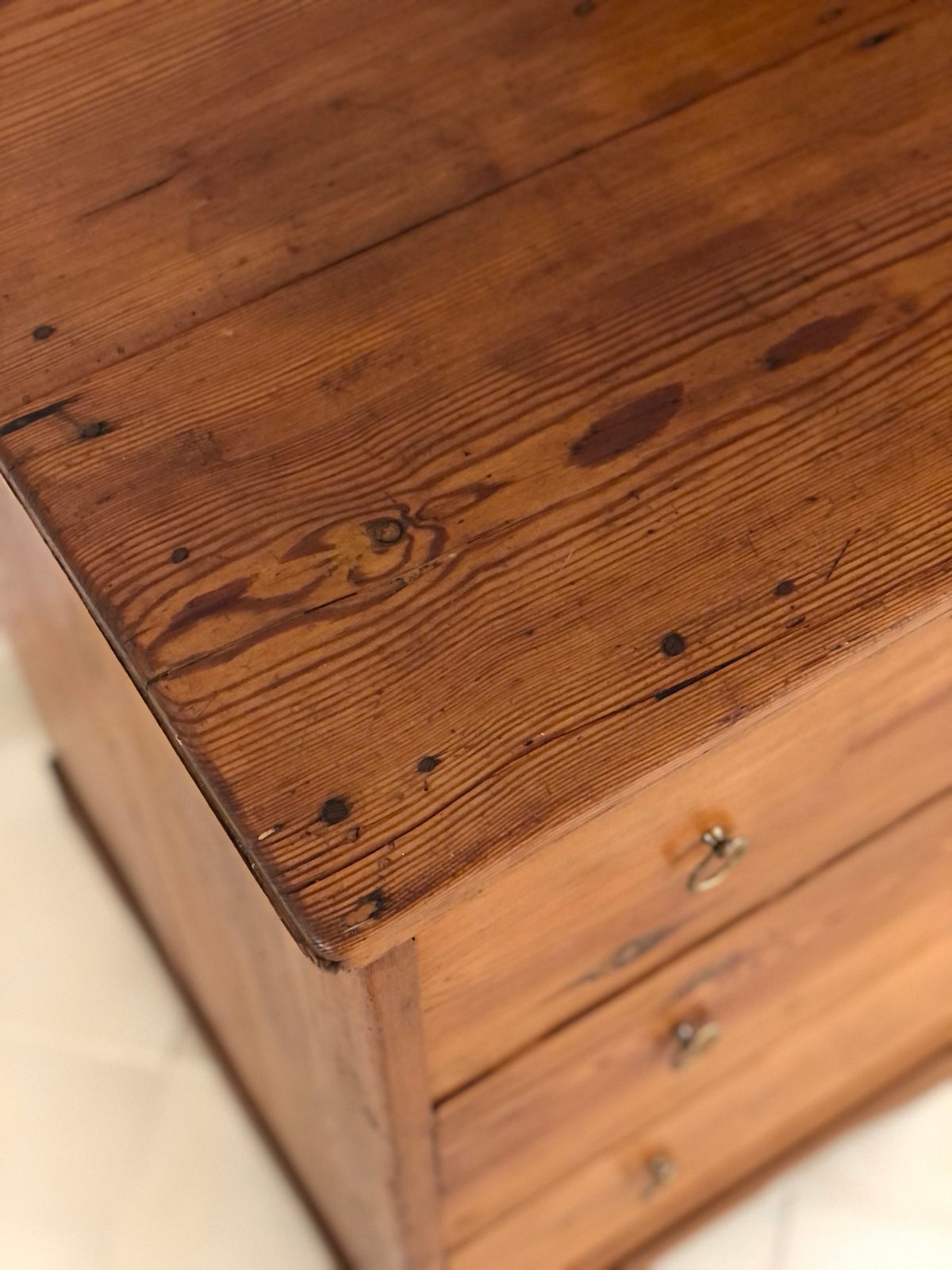 Commode suédoise en pin