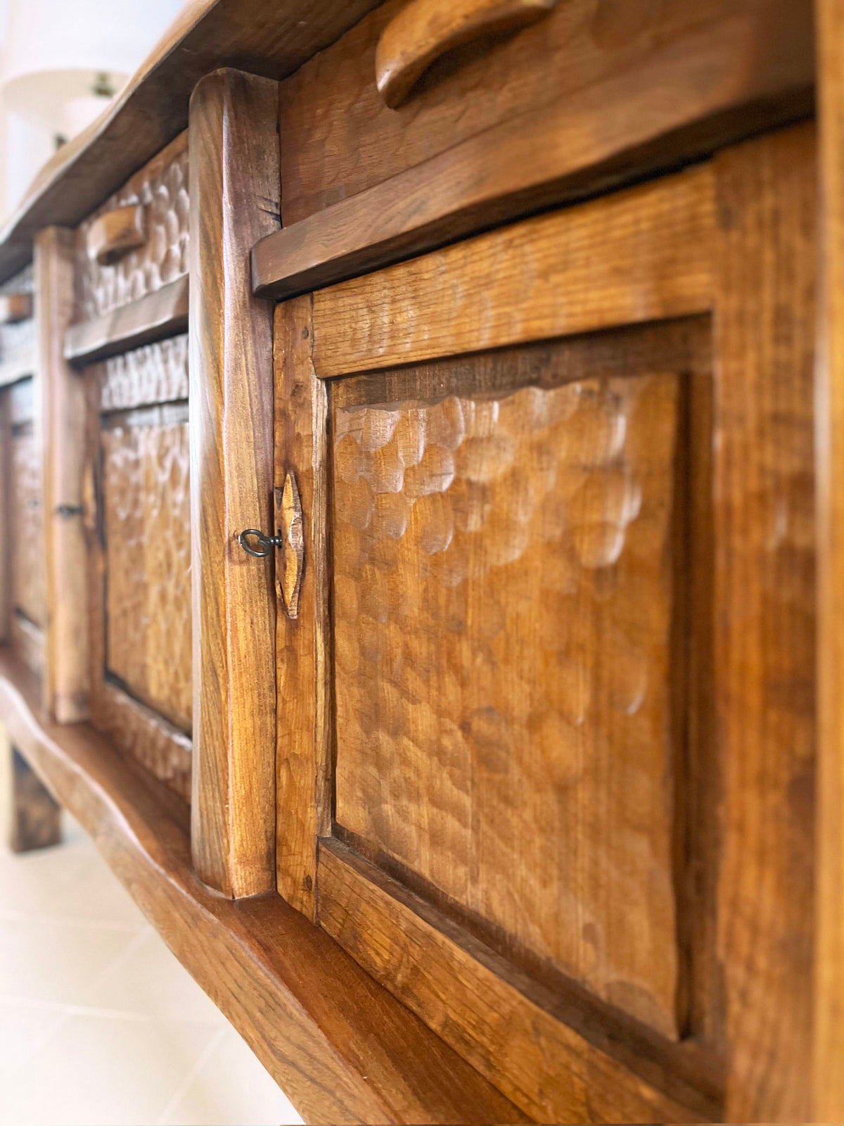 Grande mueble bufé de olmo