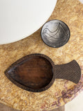 Coupe en bois sculptée en forme de poisson